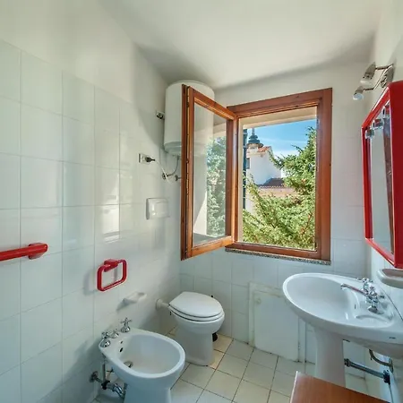 Trilo Sup * ايزولا روسا